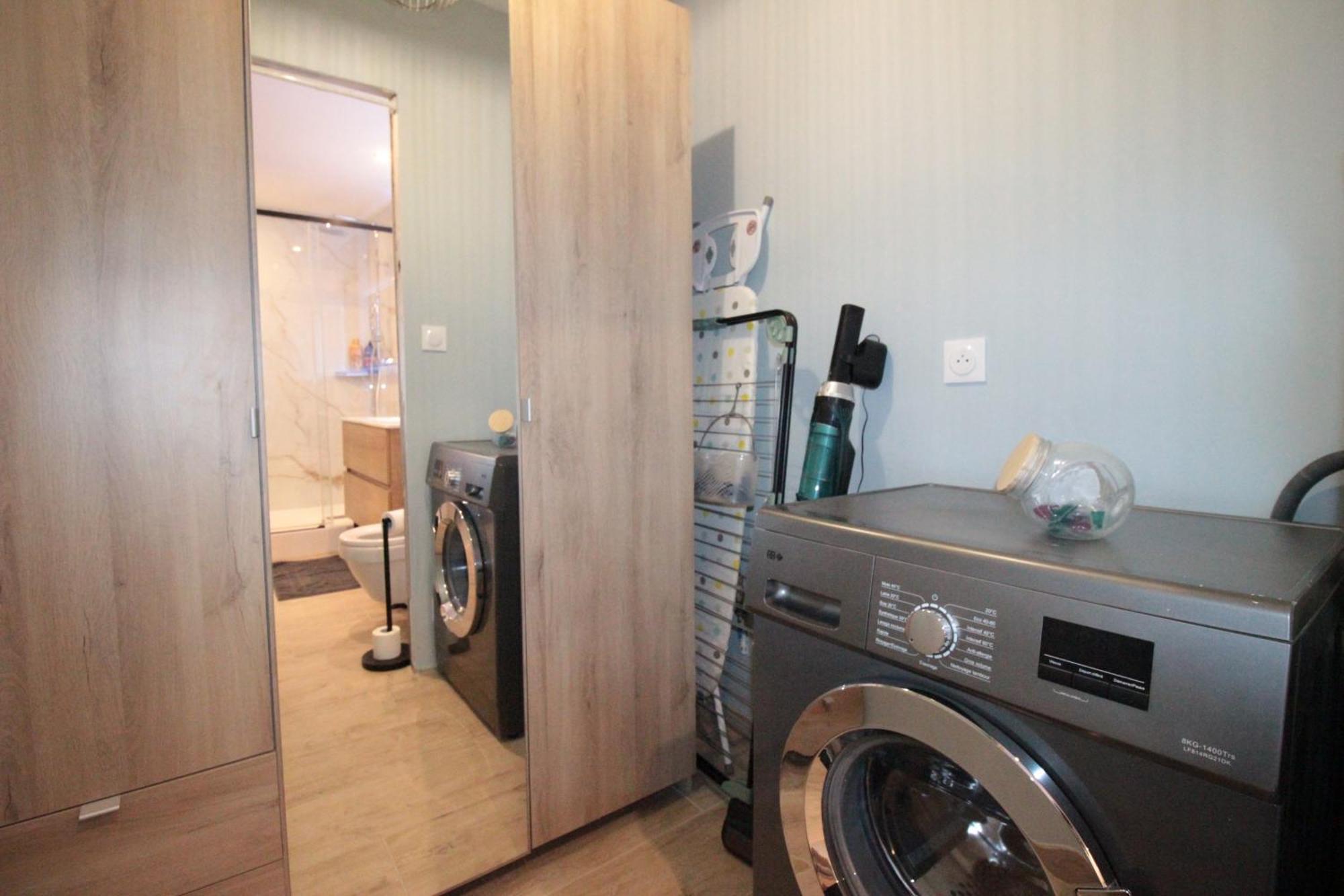 Luxury Studio, Rez De Chaussee, Parking Prive Video Surveillance, Canape Haute Qualite Convertible Couchage 2 Personnes, Centre Ville Proche, Restaurant, Boulangerie 2 Minutes A Pied, Terrasse - 800Metre Carre De Terrain - Gere Par Presta-Zen'Service Верден-сюр-Мёз Экстерьер фото
